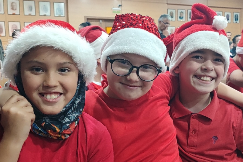 ¡El Espíritu de Belén en Valparaíso! Estudiantes de Básica Realizan Muestra de Villancicos Navideños 2025